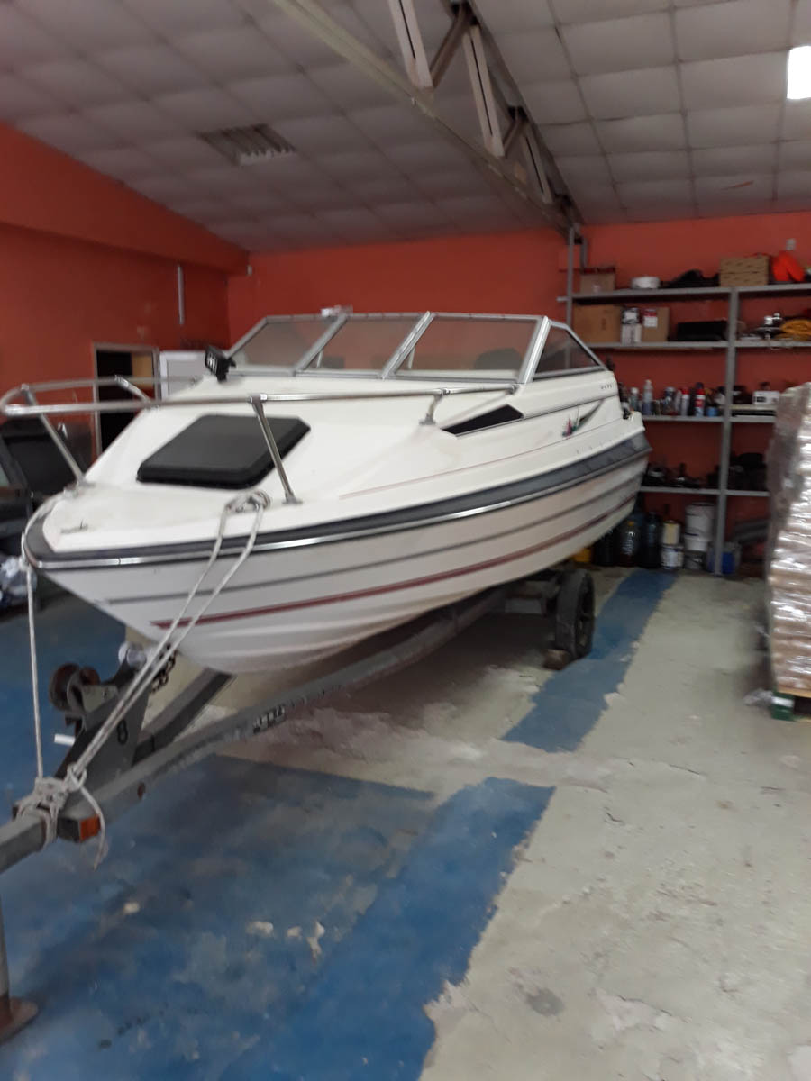 Цялостен ремонт на лодка модел Bayliner 6 метра