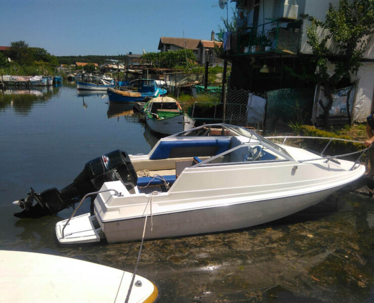 Цялостен ремонт на лодка модел Bayliner 6 метра